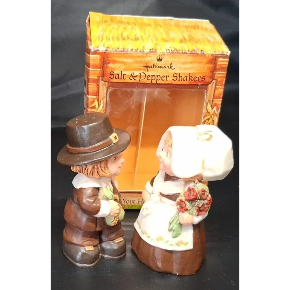 Vintage Hallmark Thanksgiving Pilgrim Salt & Pepper Shakers in Original Box